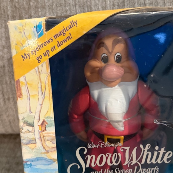 Mattel Grumpy Figure - Red approximately 5 inches collectible 1992 - Picture 2 of 8